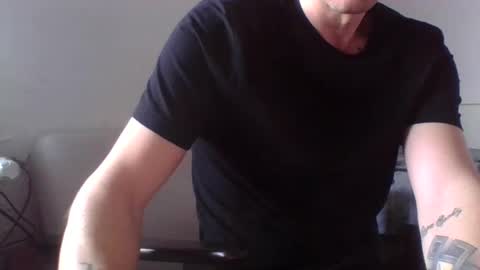 Snapshot of yewloo chatting on February 28, 2026, 6:25 am yewloo online show from February 28, 2026, 6:25 am