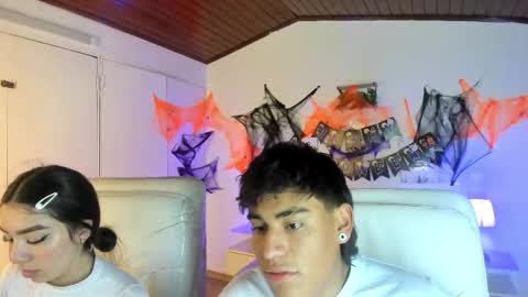 Yiing and yang online show from October 17, 2025, 9:17 pm