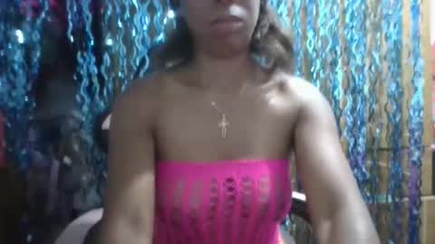 Snapshot of yilizalove_14 chatting on December 18, 2025, 12:38 am yilizalove_14 online show from December 18, 2025, 12:38 am