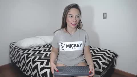 Snapshot of ying_yang_ chatting on December 16, 2025, 12:04 am tulipan online show from December 16, 2025, 12:04 am