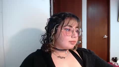 Snapshot of yini_angel07 chatting on March 16, 2026, 3:12 am hii i am yini online show from March 16, 2026, 3:12 am