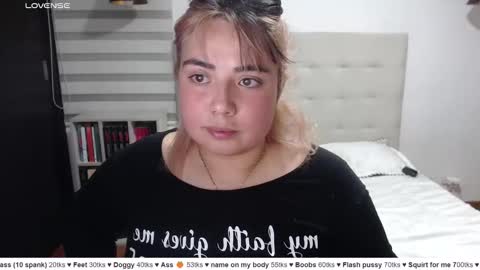 Snapshot of yini_angel07 chatting on April 15, 2026, 3:57 am hii i am yini online show from April 15, 2026, 3:57 am