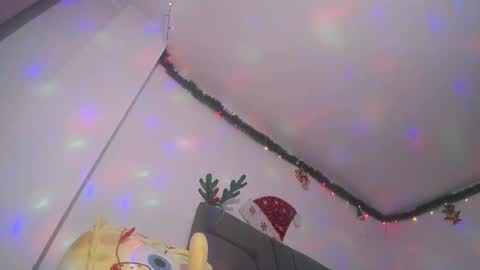 Yiny online show from December 23, 2024, 9:16 am