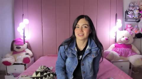 yinyang_luar online show from December 14, 2025, 11:15 am