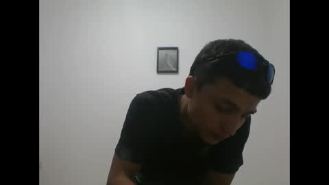 yissus_20 online show from November 25, 2025, 11:27 pm