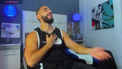 Yiyo online show from November 13, 2025, 6:34 am