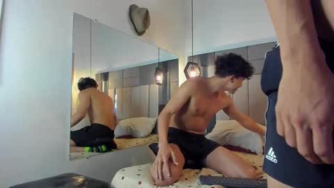 yizus_bonz online show from February 12, 2025, 1:52 am