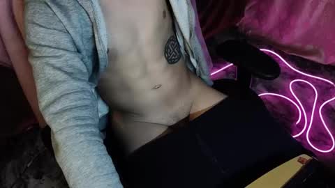 Darius online show from October 22, 2025, 2:39 pm