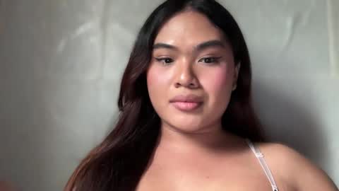 Snapshot of yllanahard chatting on November 20, 2025, 6:35 am yllana love online show from November 20, 2025, 6:35 am