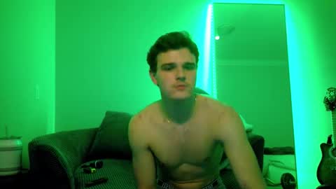 Snapshot of yngdesire1 chatting on December 3, 2025, 8:00 am yngdesire1 online show from December 3, 2025, 8:00 am