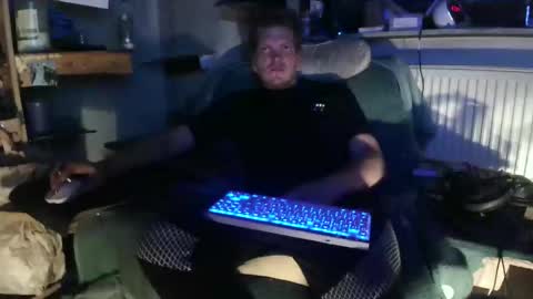 ynghotgerman92 online show from November 21, 2025, 9:35 pm