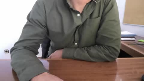 Snapshot of yo47 chatting on December 3, 2025, 3:10 pm Yo47 online show from December 3, 2025, 3:10 pm