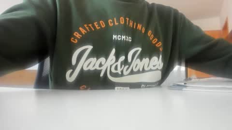 Snapshot of yoda130305 chatting on September 18, 2025, 3:47 pm yoda130305 online show from September 18, 2025, 3:47 pm