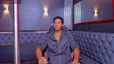 Snapshot of yoel_blessed chatting on June 21, 2026, 7:16 pm Yoel online show from June 21, 2026, 7:16 pm