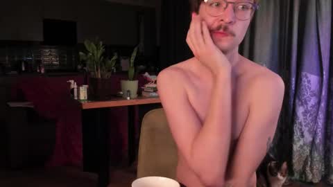 Max online show from March 25, 2026, 3:45 am