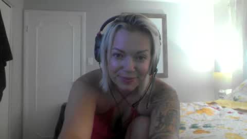 Yogiblondebangme online show from September 27, 2025, 10:04 pm