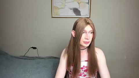 Snapshot of yoi_mika chatting on November 26, 2025, 2:56 am Mikaella - Mika online show from November 26, 2025, 2:56 am