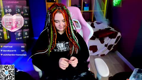 Snapshot of yoki_shizuko chatting on February 6, 2025, 7:18 pm Yoki online show from February 6, 2025, 7:18 pm