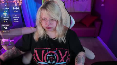 Snapshot of yoki_shizuko chatting on April 4, 2026, 6:33 am Yoki online show from April 4, 2026, 6:33 am