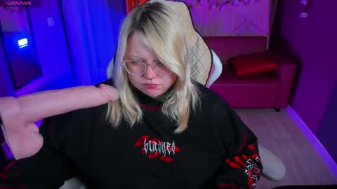 Snapshot of yoki_shizuko chatting on April 6, 2026, 6:36 am Yoki online show from April 6, 2026, 6:36 am