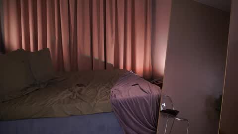 Yoko online show from April 8, 2026, 6:02 am