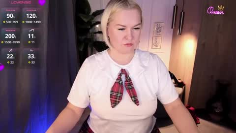 Snapshot of yolanda_kiss chatting on March 27, 2026, 8:52 pm Yolanda online show from March 27, 2026, 8:52 pm