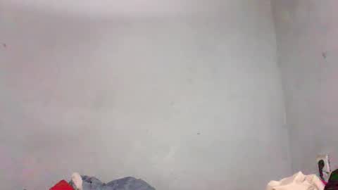 yolandrina05 online show from September 28, 2025, 9:25 am