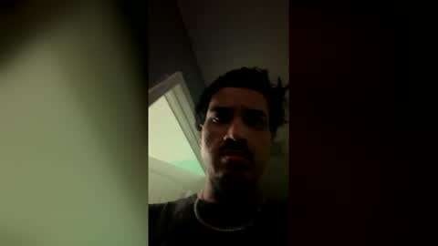 yomanfrienda online show from May 15, 2026, 2:51 am