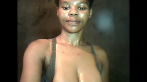 amazingkellyxx online show from January 3, 2025, 10:52 am