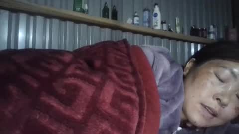 Snapshot of yongmi_ chatting on December 15, 2025, 2:21 pm yongmi_ online show from December 15, 2025, 2:21 pm