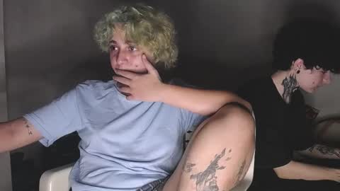 Snapshot of yoonbum_ chatting on October 31, 2025, 12:22 am Little Mike Independent model online show from October 31, 2025, 12:22 am