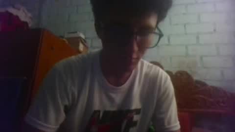 yori009 online show from May 17, 2026, 7:32 pm