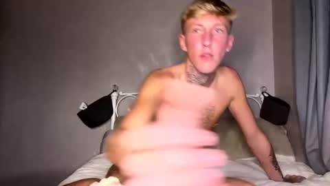 Snapshot of yorkshirelad208 chatting on January 7, 2025, 6:24 pm Harrison online show from January 7, 2025, 6:24 pm