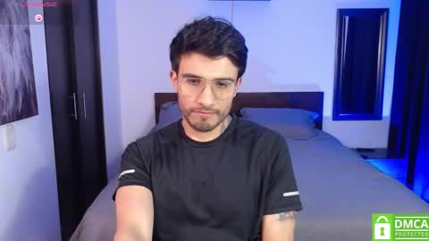 yoshy_man online show from November 8, 2025, 3:18 am