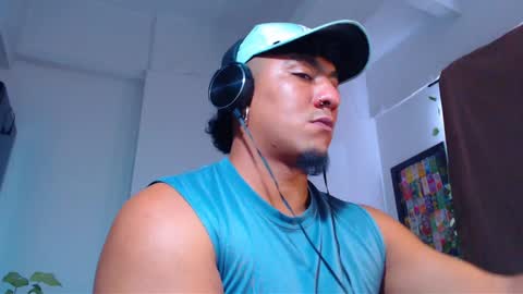 Snapshot of yosoy_enzo2020 chatting on December 2, 2024, 7:16 pm Enzo online show from December 2, 2024, 7:16 pm