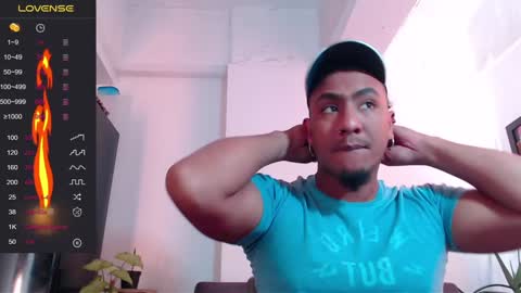 Snapshot of yosoy_enzo2020 chatting on December 11, 2024, 12:34 pm Enzo online show from December 11, 2024, 12:34 pm