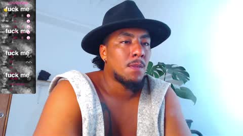 Snapshot of yosoy_enzo2020 chatting on February 28, 2025, 5:26 am Enzo online show from February 28, 2025, 5:26 am