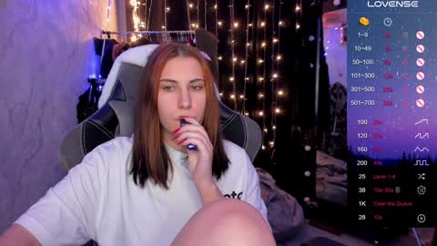 Snapshot of you_lika chatting on December 21, 2024, 1:58 am Lika online show from December 21, 2024, 1:58 am