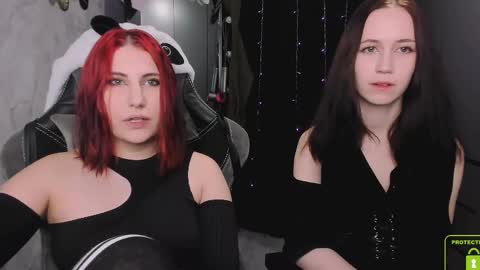 Snapshot of you_lika chatting on December 15, 2025, 12:42 pm Lika online show from December 15, 2025, 12:42 pm