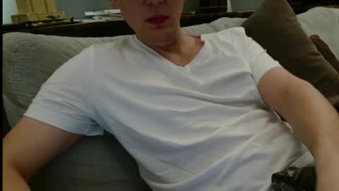 Snapshot of youboyvie chatting on March 1, 2025, 4:37 am Rob online show from March 1, 2025, 4:37 am