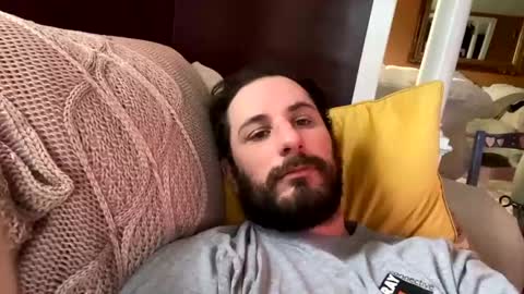 Snapshot of youknow215 chatting on December 19, 2024, 1:18 pm youknow215 online show from December 19, 2024, 1:18 pm