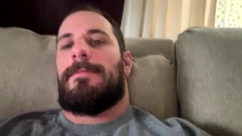 Snapshot of youknow215 chatting on December 19, 2025, 2:13 pm youknow215 online show from December 19, 2025, 2:13 pm