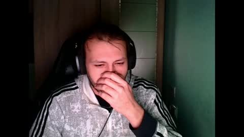 Snapshot of younromki chatting on December 30, 2024, 9:40 pm A... online show from December 30, 2024, 9:40 pm