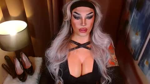 Snapshot of your1truequeen chatting on February 22, 2026, 7:23 pm QUEEN MADISON online show from February 22, 2026, 7:23 pm