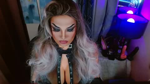 QUEEN MADISON  online show from May 21, 2026, 2:46 pm