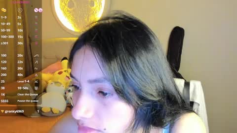 mia3 online show from March 30, 2026, 4:24 am