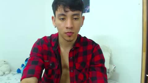 Snapshot of your_boy_hot chatting on April 24, 2026, 1:02 pm your boy online show from April 24, 2026, 1:02 pm