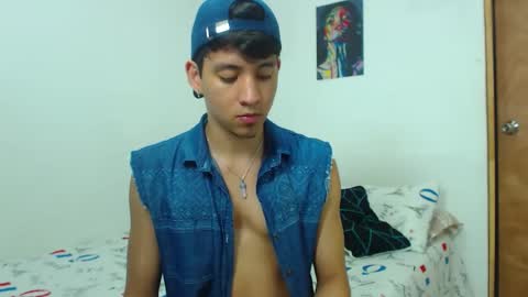 Snapshot of your_boy_hot chatting on May 18, 2026, 1:24 am your boy online show from May 18, 2026, 1:24 am