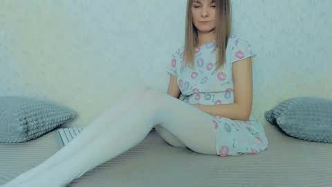 Snapshot of your_caramelka chatting on February 23, 2025, 1:32 pm Lily online show from February 23, 2025, 1:32 pm