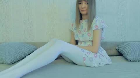 Snapshot of your_caramelka chatting on March 8, 2025, 10:00 am Lily online show from March 8, 2025, 10:00 am